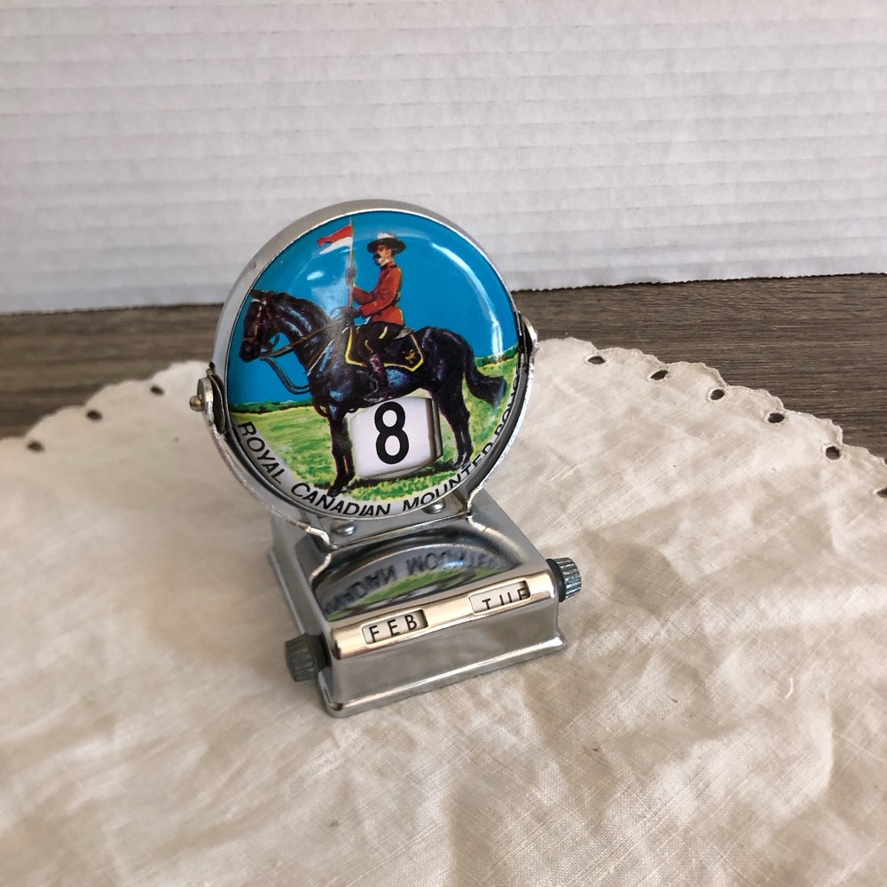 Vtg Royal Canadian Mounted Police Chrome Perpetual Desk Calendar